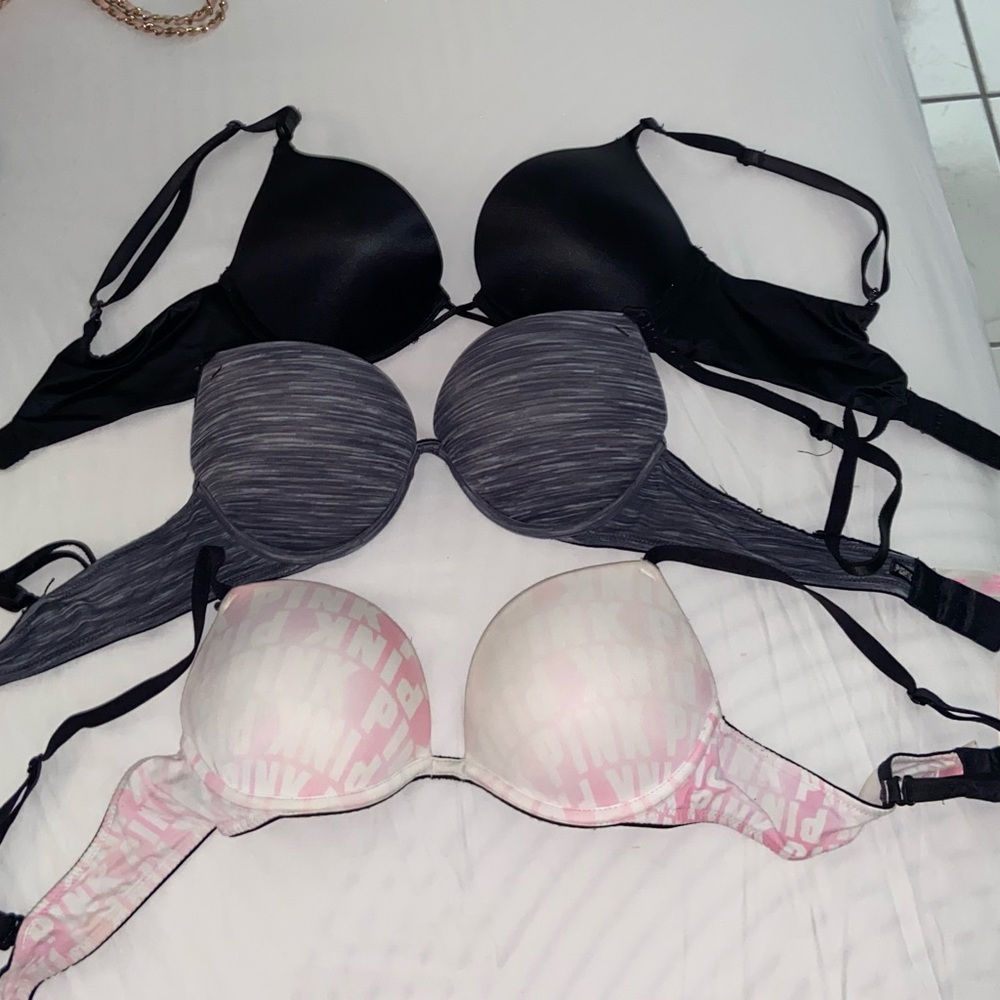 3 Victoria secret bras